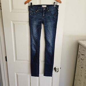 Free People 25 - 28.5x31.5" Excellent Condition!